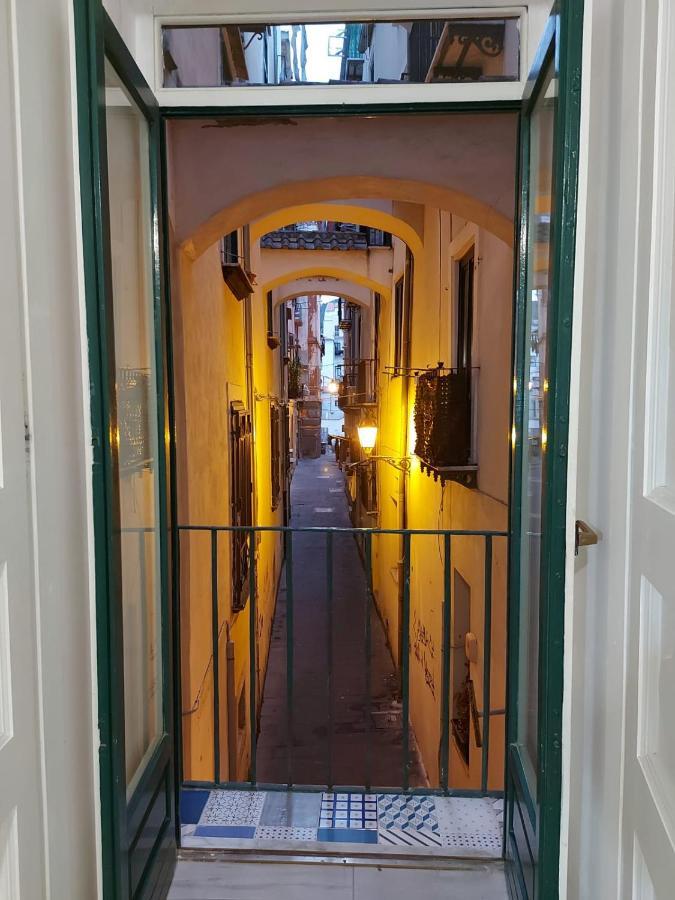 Le Ginestre In Centro Bed & Breakfast ซาแลร์โน ภายนอก รูปภาพ
