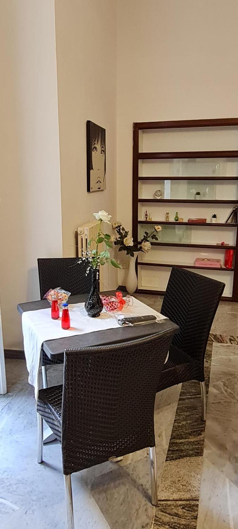 Le Ginestre In Centro Bed & Breakfast ซาแลร์โน ห้อง รูปภาพ